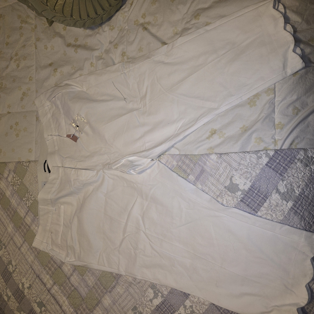 Lane Bryant White Allie Capri with Scalloped Hem